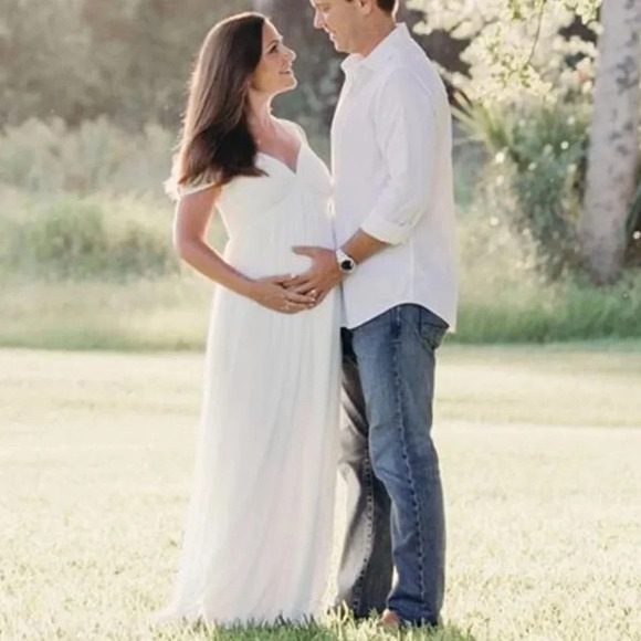 - New* White Chiffon Cold Shoulder Maternity… - Picture 4 of 5